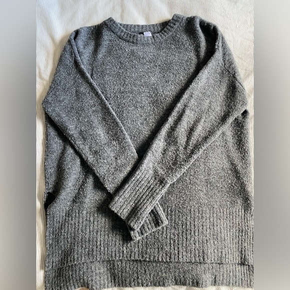 H&M knit sweater - Picture 1 of 2